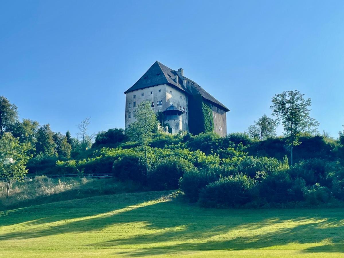 Schloss Moosburg Gaestehaus Hotel Exterior photo