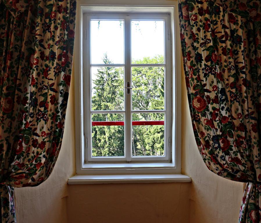 Schloss Moosburg Gaestehaus Exterior photo
